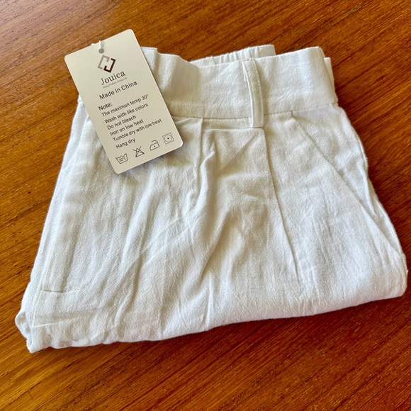 White Linen Short - Picture 4 of 4